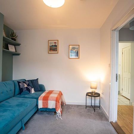The Becket - Three Bedroom City Centre House With Parking Кентърбъри Екстериор снимка