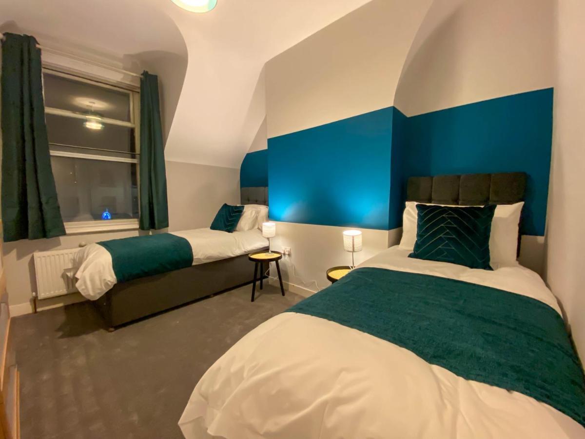 The Becket - Three Bedroom City Centre House With Parking Кентърбъри Екстериор снимка