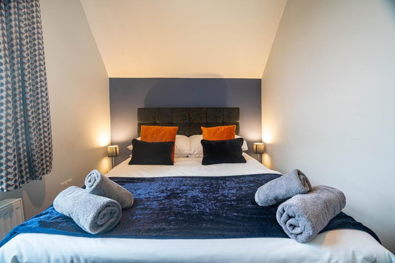The Becket - Three Bedroom City Centre House With Parking Кентърбъри Екстериор снимка