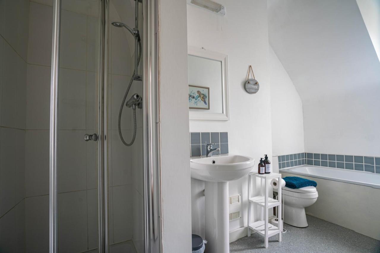 The Becket - Three Bedroom City Centre House With Parking Кентърбъри Екстериор снимка